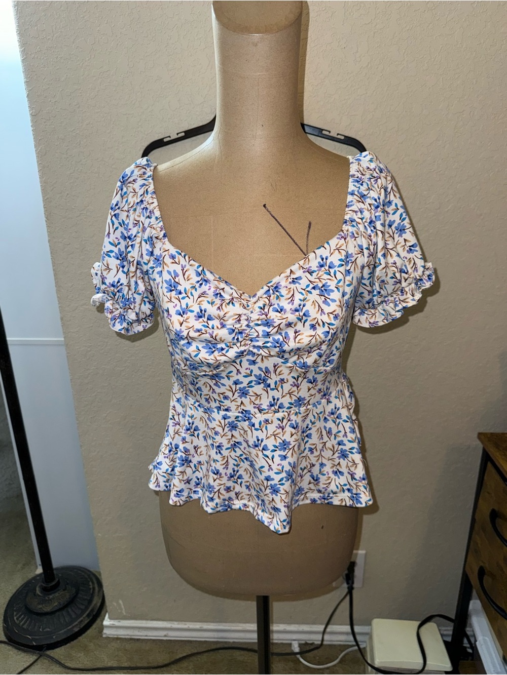 Vibe Blue and White Floral Sweetheart Peplum Top